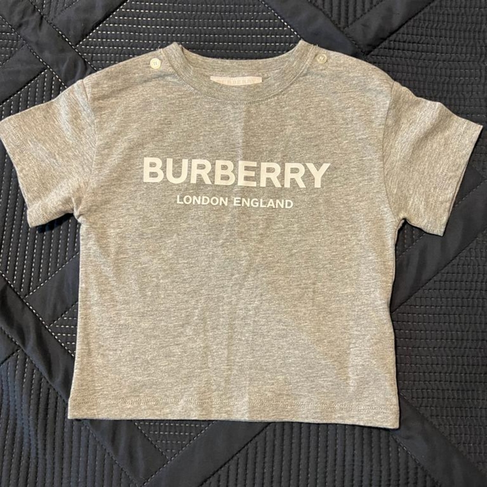 Burberry boy t shirt